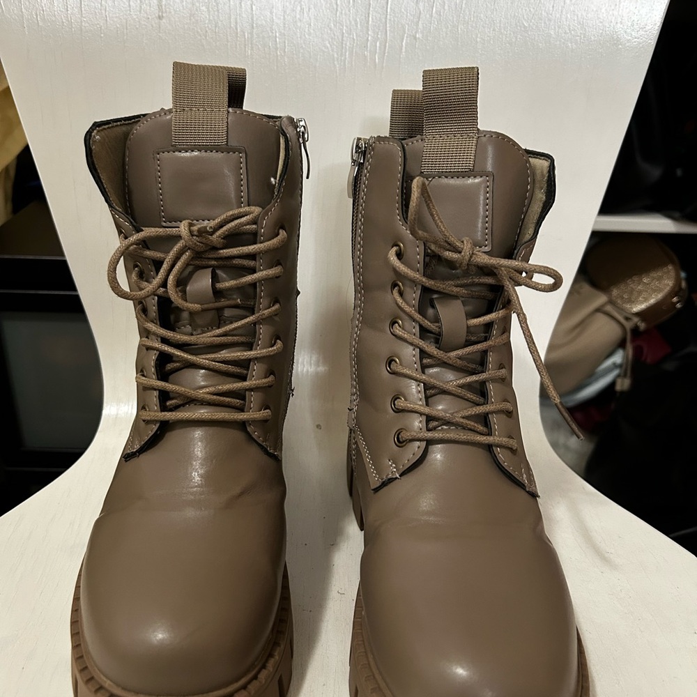 Brown Lace-Up Boots
